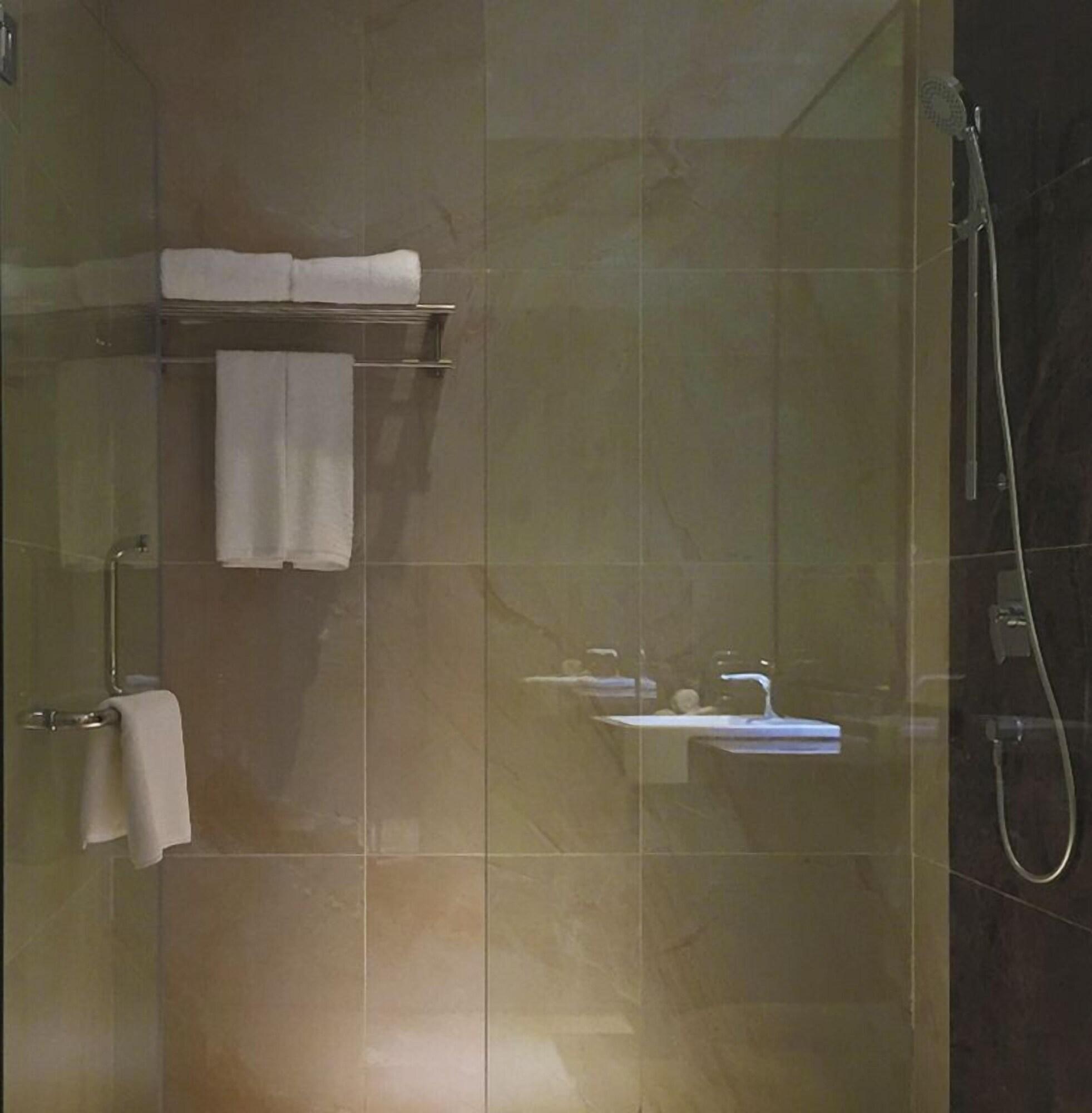 Geno Hotel 4*